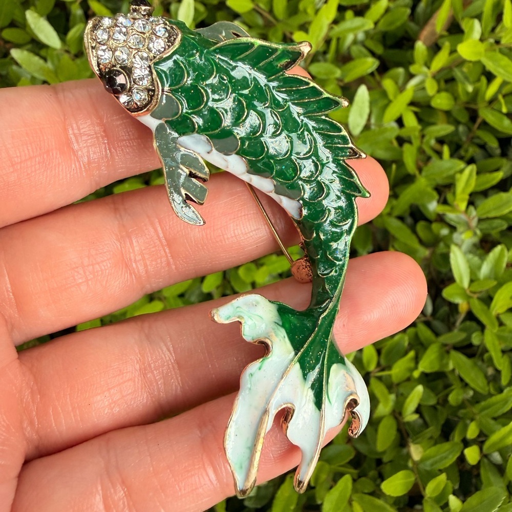 Betsey Johnson Green Fish Brooch Pin - Picture 5 of 9